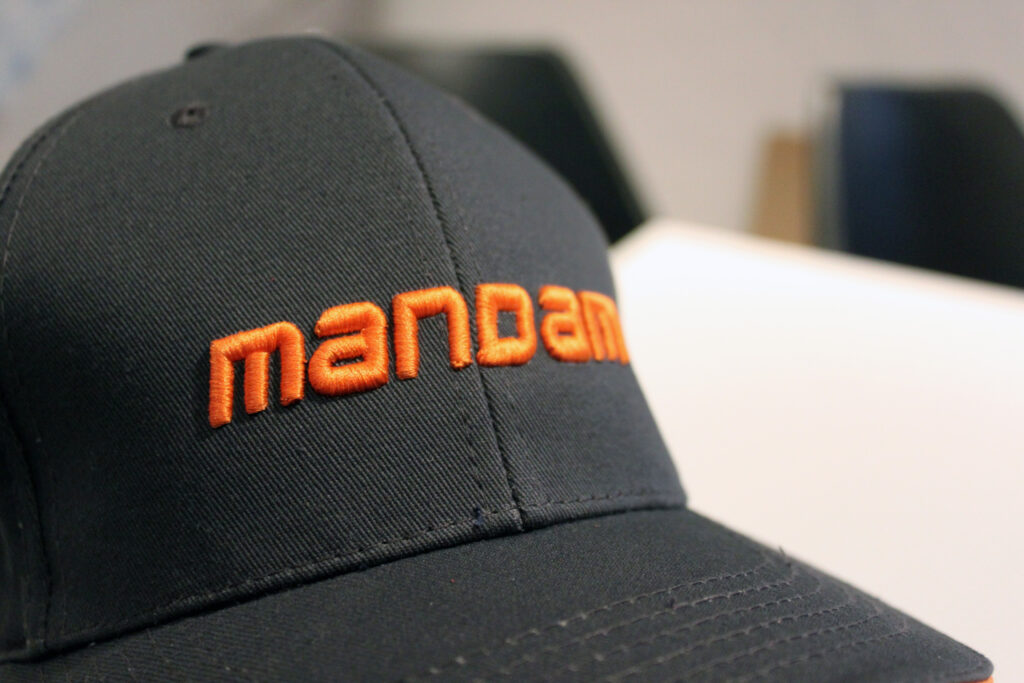 Mandam - czapki (2)