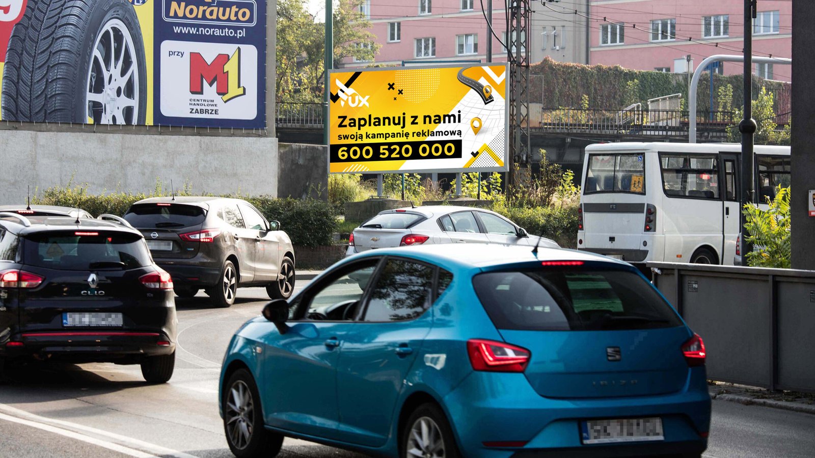 reklama i wielu kierowców